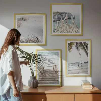 Billedvæg til sofa med motiv af strandtrappe og gyngehavn