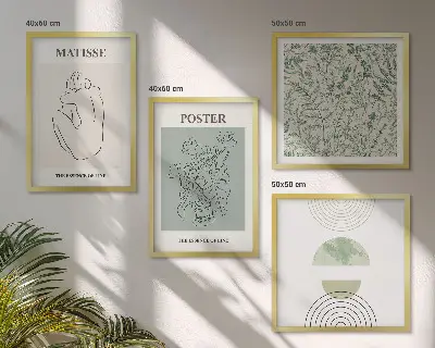 Billedvæg over sofa med minimalistiske linjer og plantemønstre