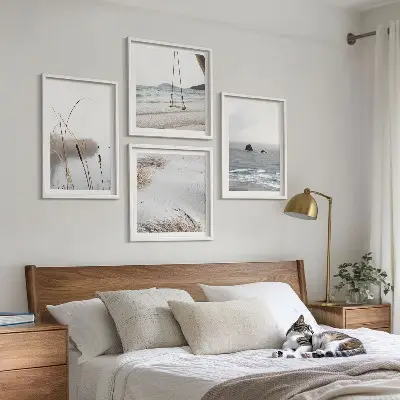 Vegetation ved vandet om sommeren billedvæg over sofa