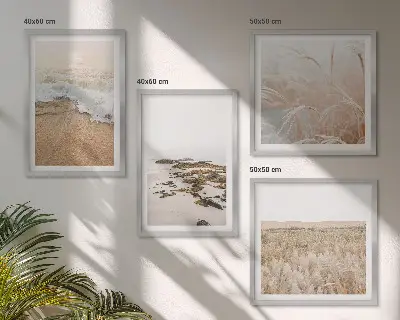 Billedsæt med ramme strandbølger og sten om sommeren