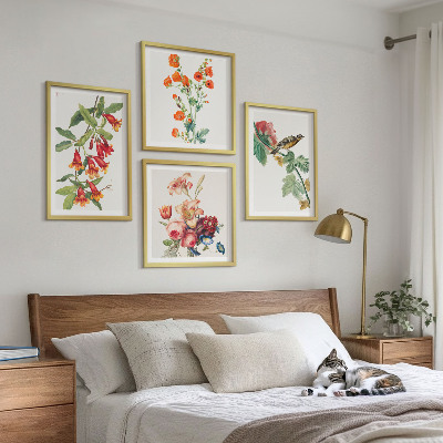 Billedvæg over sofa Malede blomster retro fugl