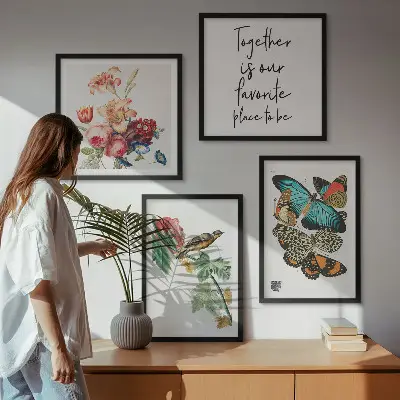 Billedsæt med ramme motiver af blomster, sommerfugle og fugle i pastelnuancer