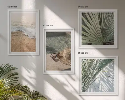 Billedvæg med vand, strandhat og solbriller til ophæng over sofaen
