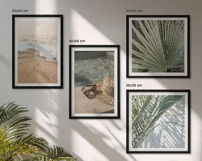 Billedvæg med vand, strandhat og solbriller til ophæng over sofaen