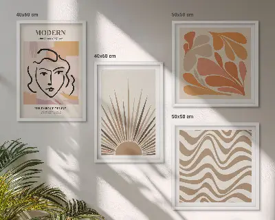 Billedvæg til over sofaen med sol og boho-pastelfarver