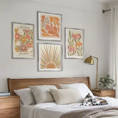 Billedvæg Pastel solblomster til ophæng over sofa