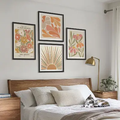 Billedvæg Pastel solblomster til ophæng over sofa