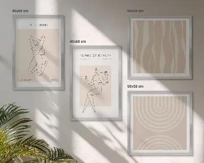 Billedvæg over sofa med en samling af minimalistiske former