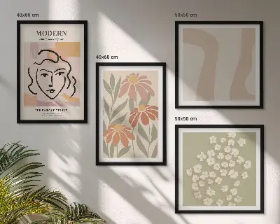 Billedvæg over sofa med moderne abstrakt kvinde