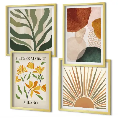Billedvæg over sofa med abstrakte blomstermotiver