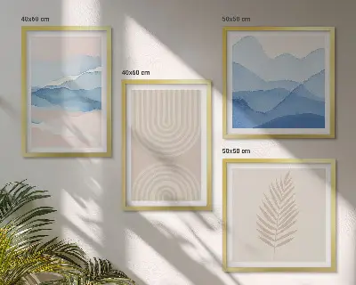 Billedvæg over sofa med motiv af beige og blå bølgende blade