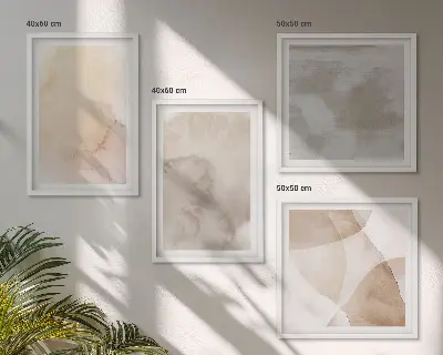 Billedvæg over sofa med varme akvarel og pastel teksturer