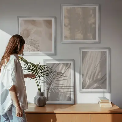 Billedvæg over sofa med nærbillede af naturlige boho-stoffer