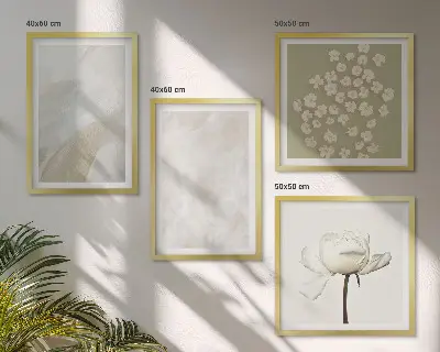 Billedvæg over sofa med blomster i moderne boho-stil