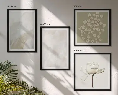 Billedvæg over sofa med blomster i moderne boho-stil