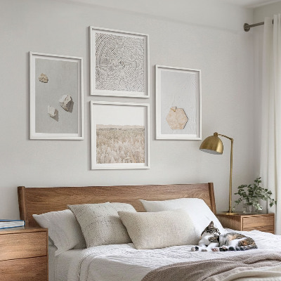 Billedvæg over sofa Lyse boho sandteksturer
