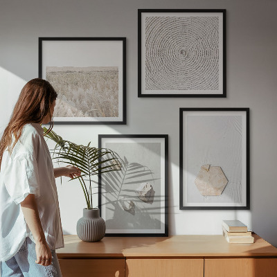 Billedvæg over sofa Lyse boho sandteksturer