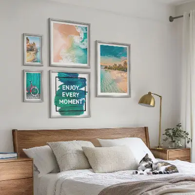 Billedsæt over sofa med feriestemning