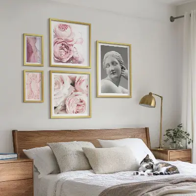Klassiske blomsterskulpturer billedsæt over sofa