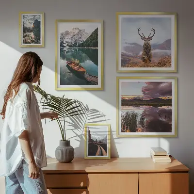 Billedkomposition til væg med landskaber af bjerge og søer i naturen