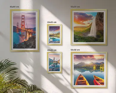 Billedsæt over sofa med motiver af landskaber, natur og broer i USA