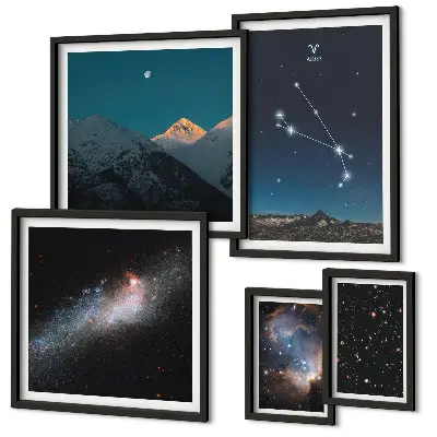 Billedsæt over sofa med kosmiske motiver af galakser