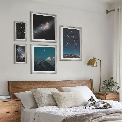 Kosmiske himmellandskaber billedsæt over sofa