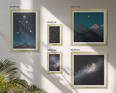 Kosmiske himmellandskaber billedsæt over sofa