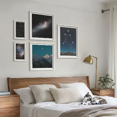 Kosmiske himmellandskaber billedsæt over sofa