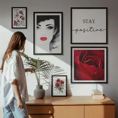 Billedsæt med kvindeportrætter vintage blomstermotiver til ophæng over sofa