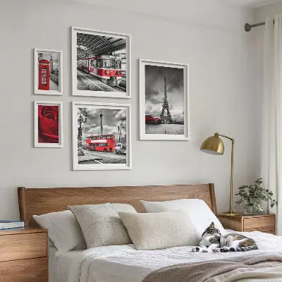 Billedsæt til vægophæng over sofa med arkitektoniske ikoner og køretøjer