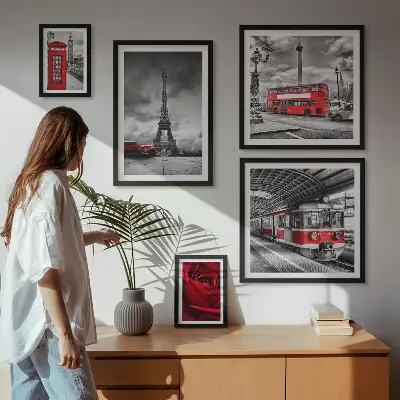 Billedsæt til vægophæng over sofa med arkitektoniske ikoner og køretøjer