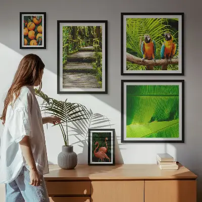 Billedsæt med tropiske naturfrugtmotiver til ophængning over sofaen