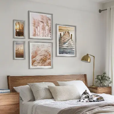 Billedsæt over sofa med fredelige naturmotiver