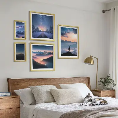 Billedsæt af bjerglandskaber om natten til ophængning over sofa