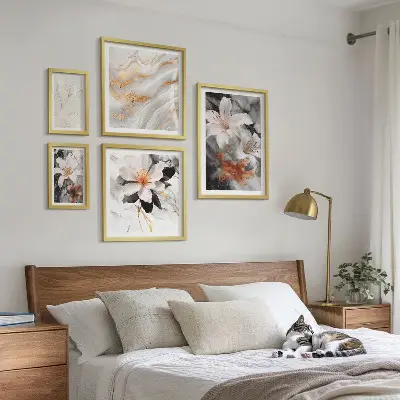 Billedkomposition til væg vægdekoration med elegant blomstermotiv i marmorstil