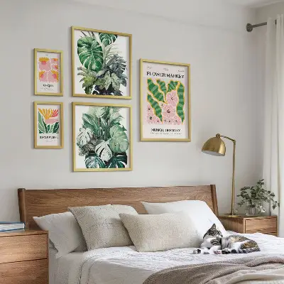 Billedkomposition til væg med plantemotiver i boho-stil