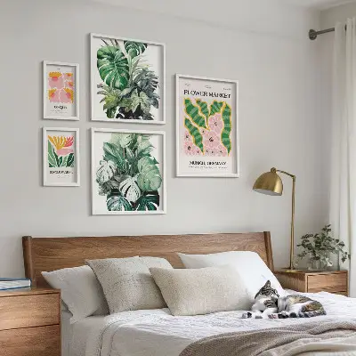 Billedkomposition til væg med plantemotiver i boho-stil