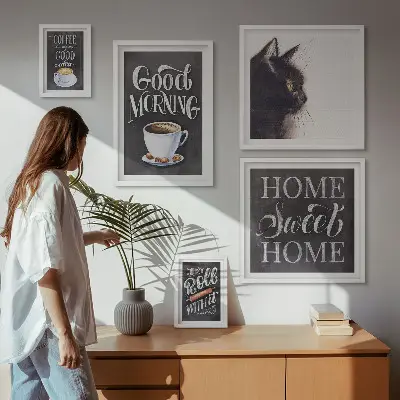 Billedkomposition til væg med positive slogans om kaffekatte