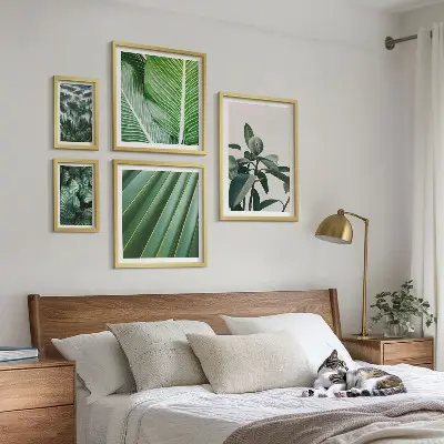 Billedkomposition til væg med inspirationer til tropiske planter