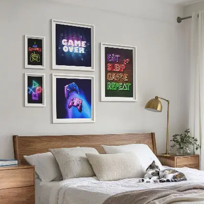 Billedkomposition til væg med neon computerspiltemaer