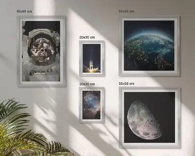 Astronautens rumopdagelser billedsæt over sofa