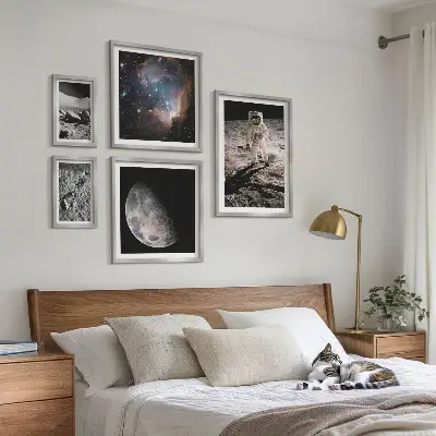Billedsæt til sofa med motiv af kosmiske opdagelser og hemmeligheder