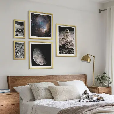 Billedsæt til sofa med motiv af kosmiske opdagelser og hemmeligheder