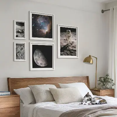 Billedsæt til sofa med motiv af kosmiske opdagelser og hemmeligheder
