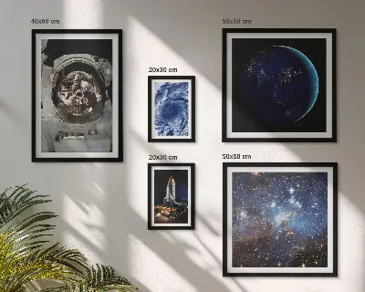 Astronauternes rumopdagelser billedsæt over sofa