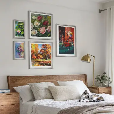 Blomster i forårslandskabet billedsæt over sofa