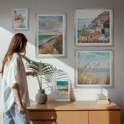 Billedkomposition til væg med motiv af strandlandskaber i verden
