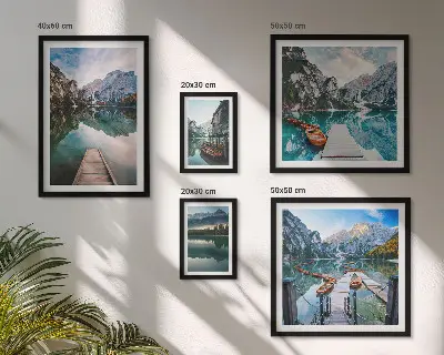 Billedkomposition til væg med motiv af bjergsøer og natur