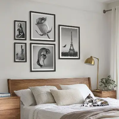 Billedkomposition til væg stilfuldt Paris motiv i sort-hvid